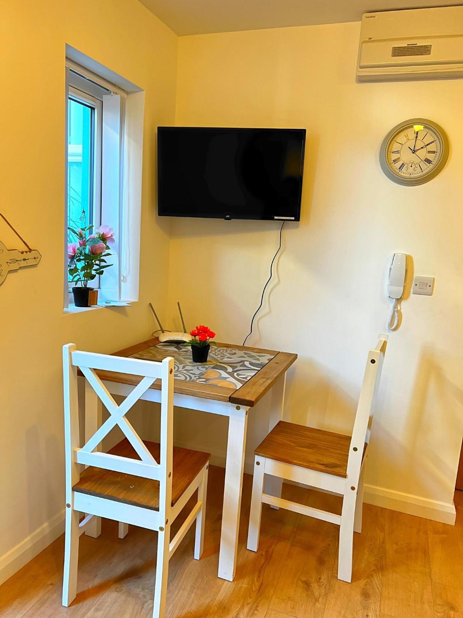 Bangor Central Apartments Bagian luar foto